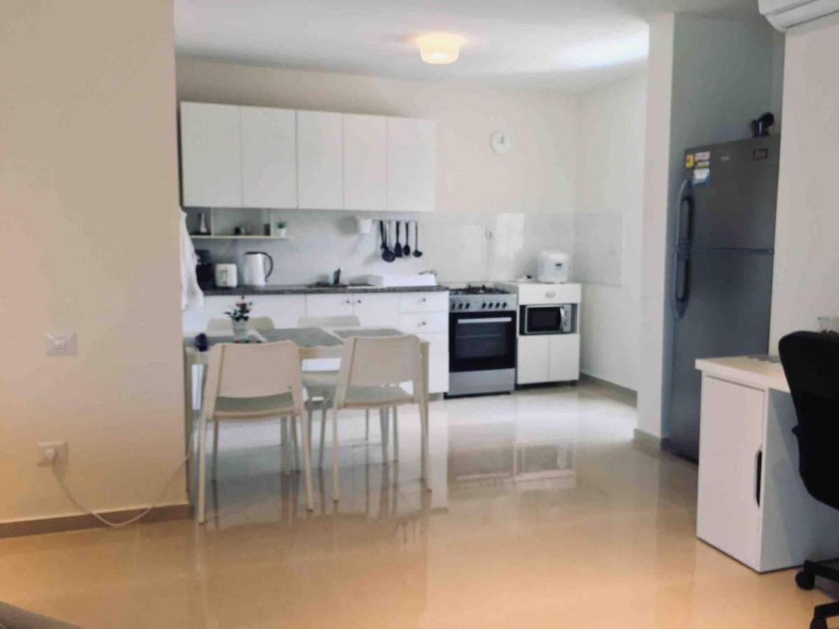 2 BDR Nitza appartment with balkony Netanja Zewnętrze zdjęcie